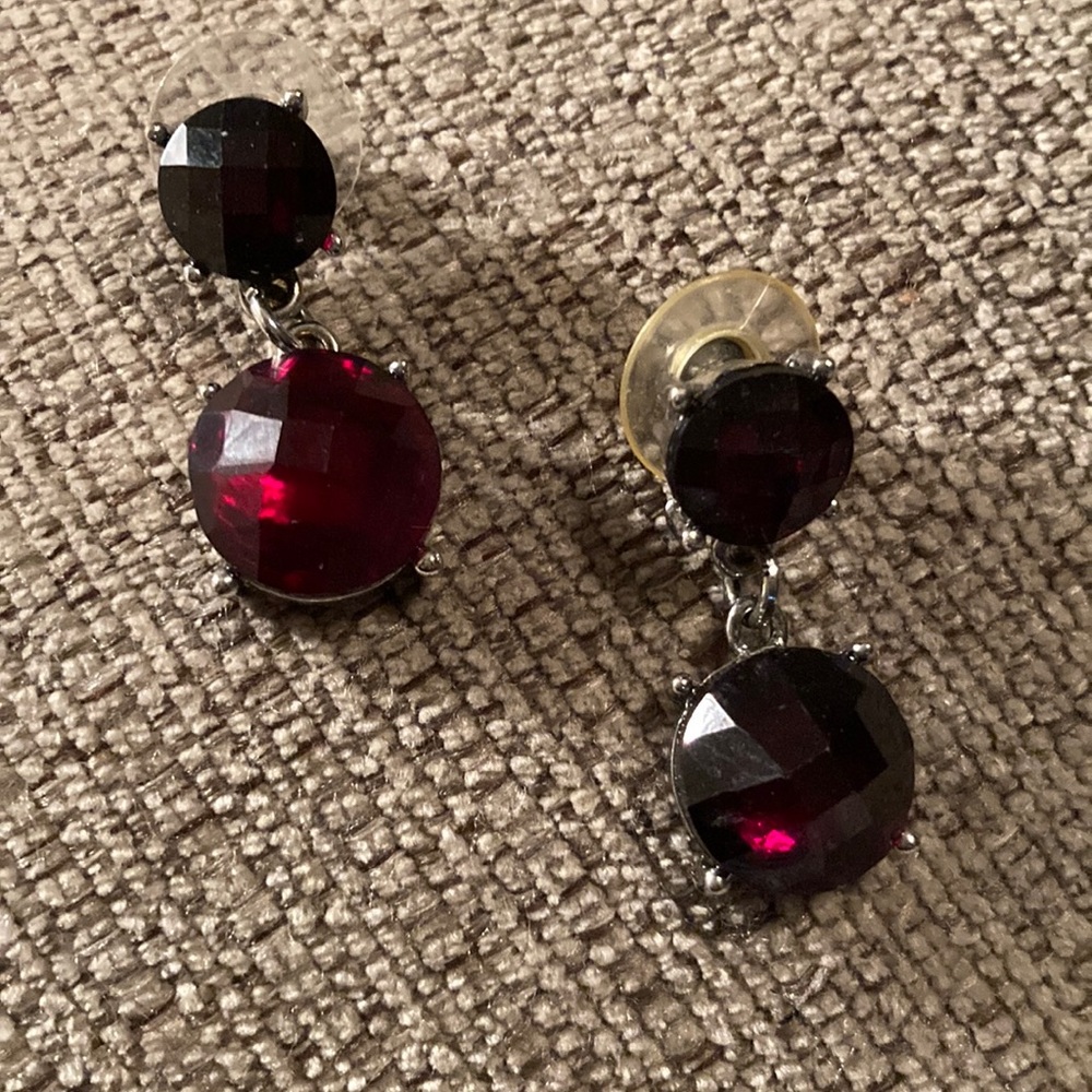 Post earrings